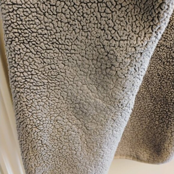 The North Face Women's Osito 2 Jacket - Grey Silken Sherpa Fleece - Picture 16 of 16